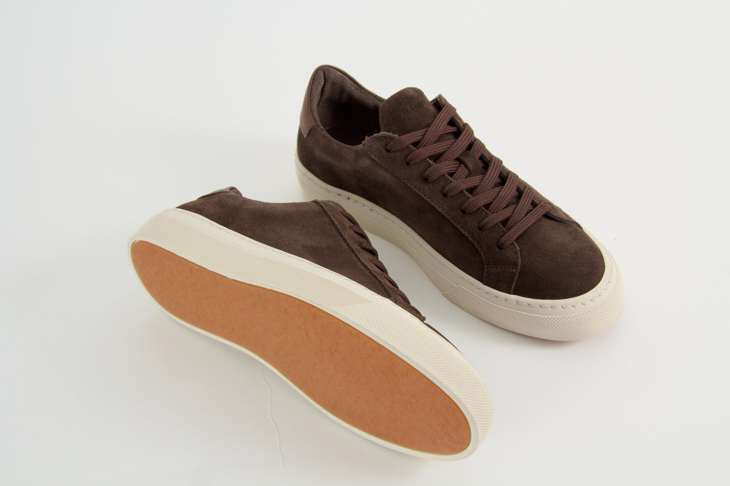 Wilde Sneakers Mörkbrun Mocka