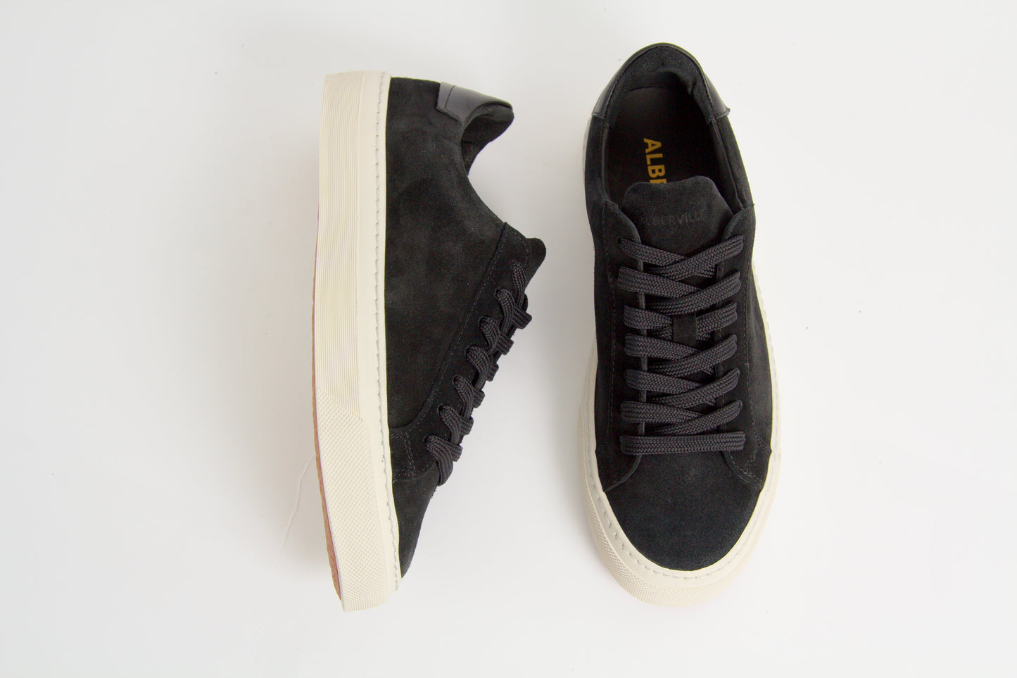 Wilde Sneakers Svart Mocka