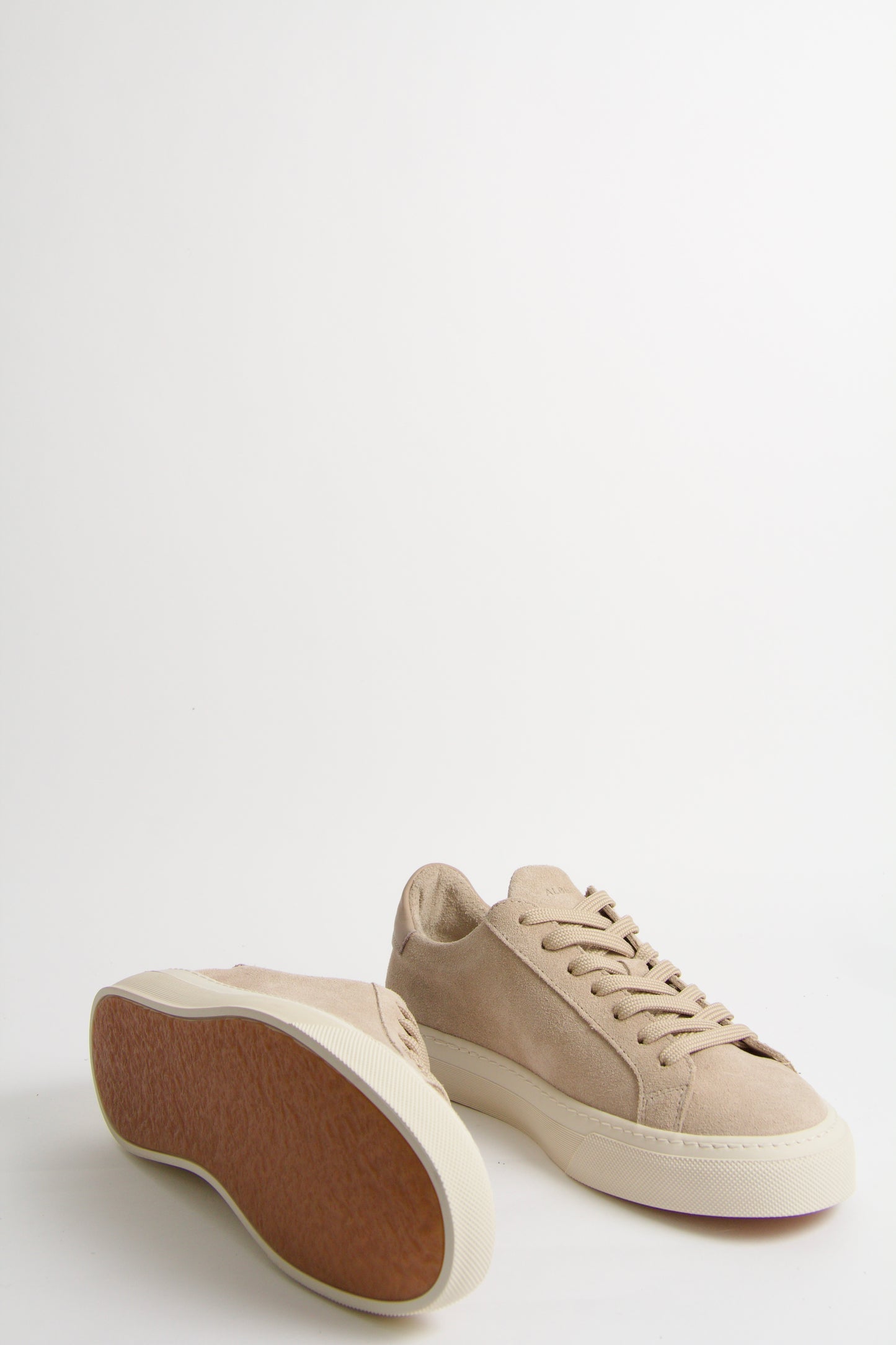 Wilde Sand Beige Suede Sneakers