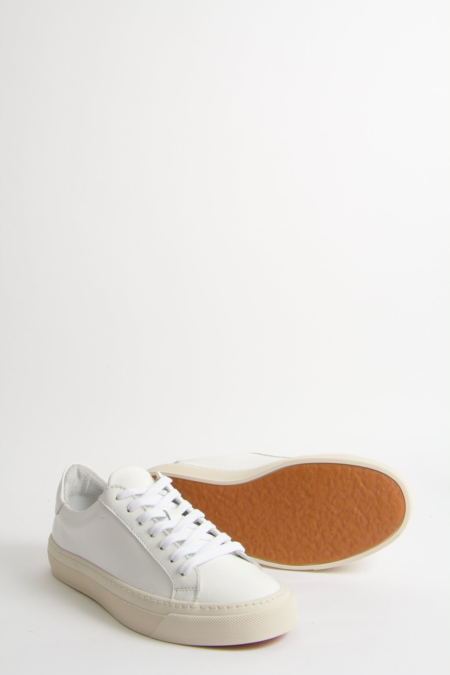 Wilde White Leather Sneakers