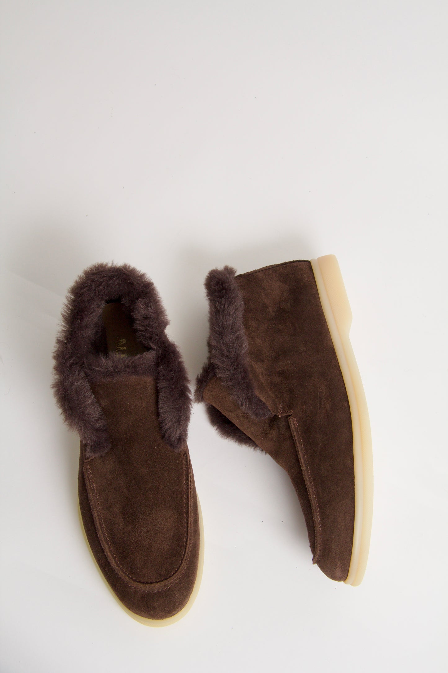 Wiveca Boots i Mörkbrun Mocka