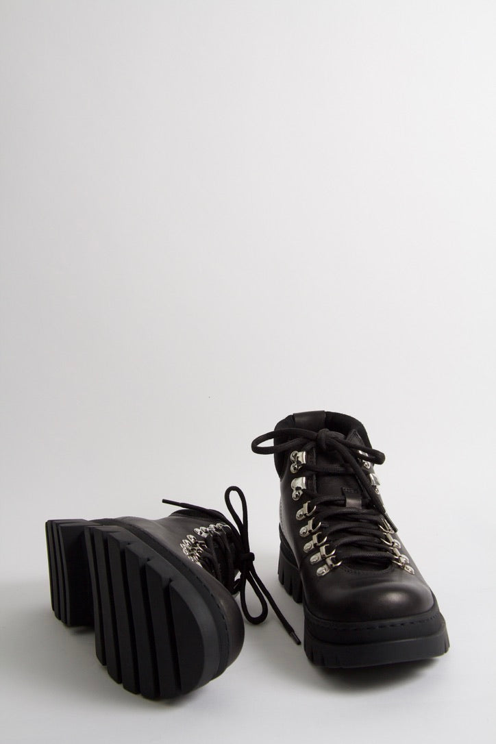 Wiggo Black Lace-up Boots