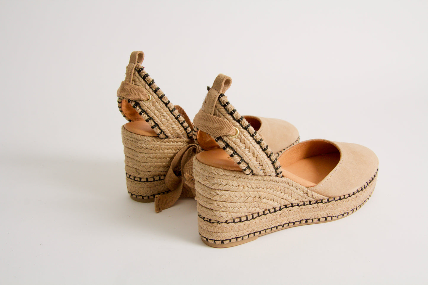 Valery Espadrillos med Kilklack i Beige