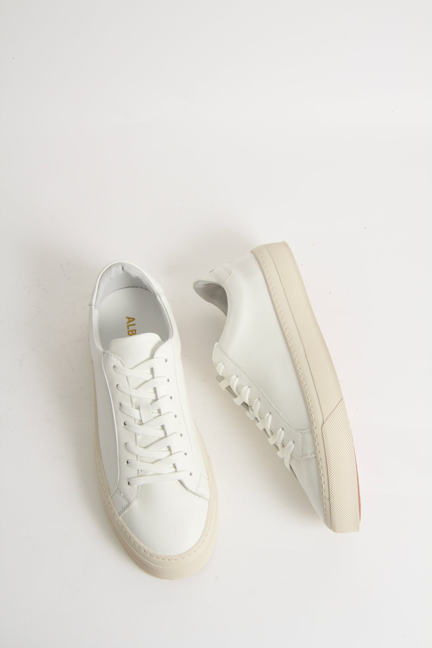 Wille Men's White Sneakers