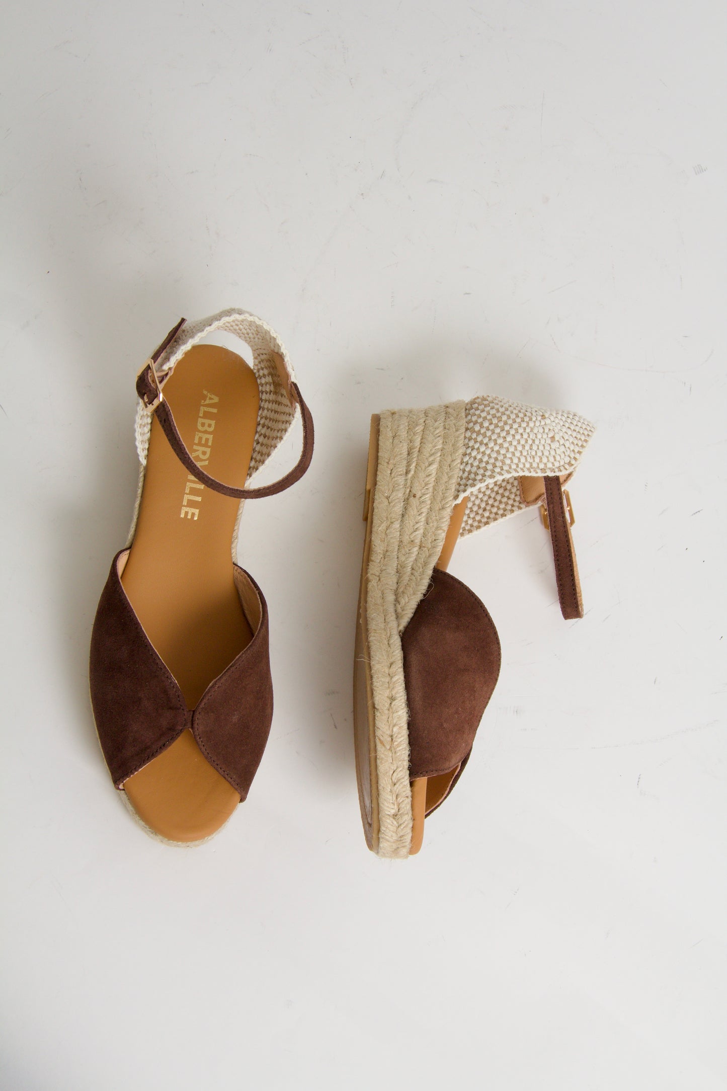 Yahia Mörkbrun Mocka Espadrillos med Kilklack