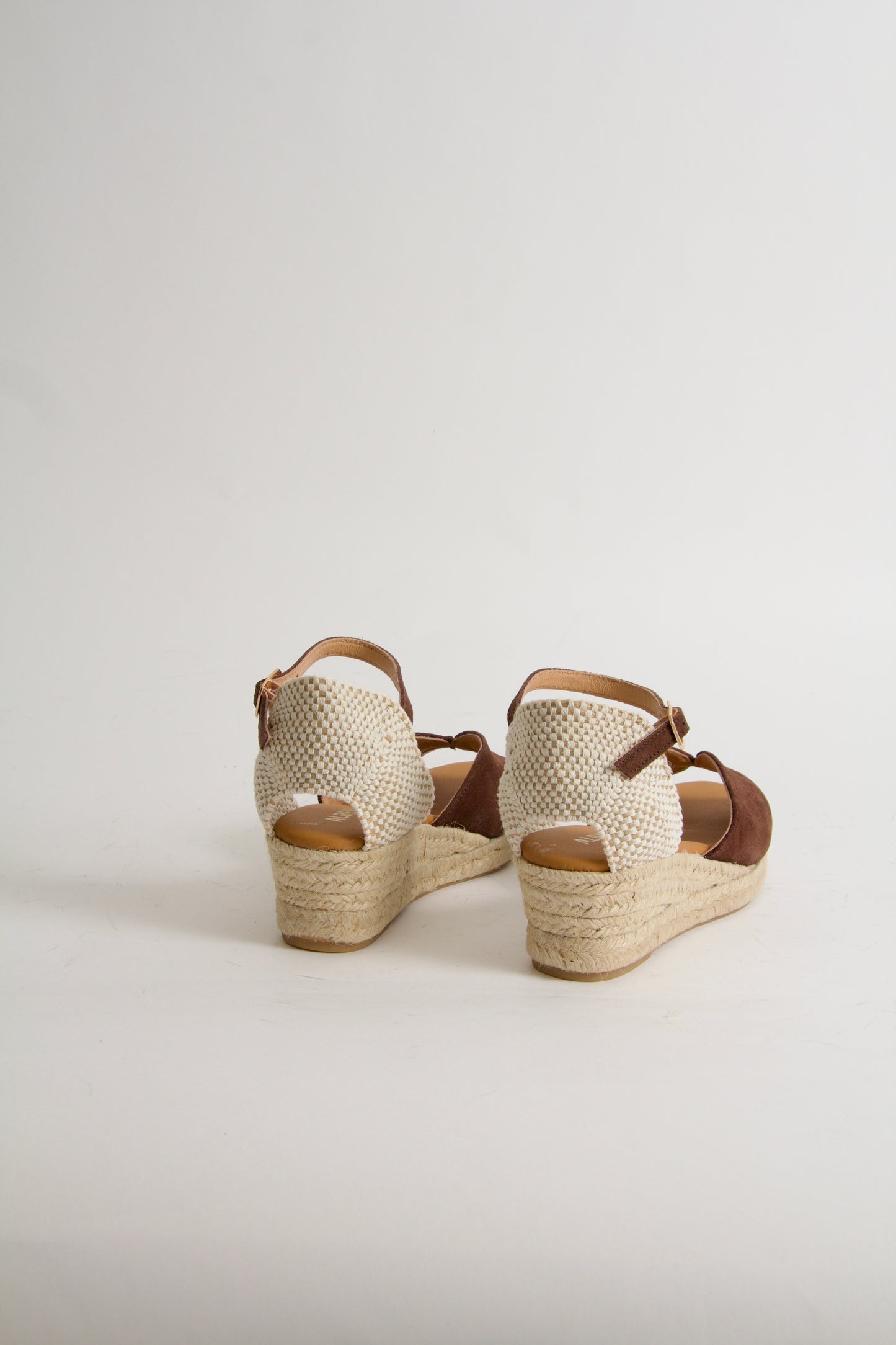 Yahia Mörkbrun Mocka Espadrillos med Kilklack