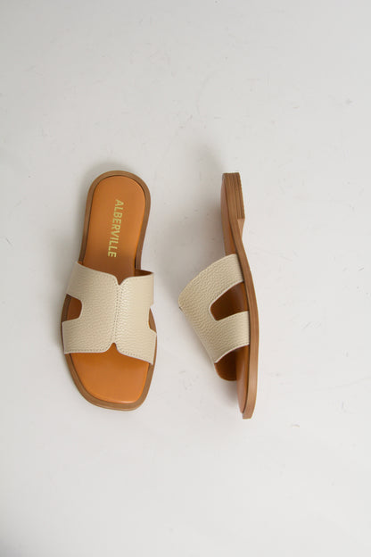 Yvon Sandaler i Off-white Läder