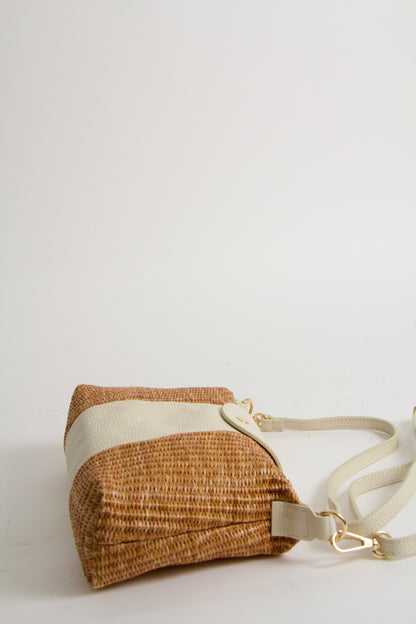 Scarlet Baguette Bag Natur + Offwhite Handväska
