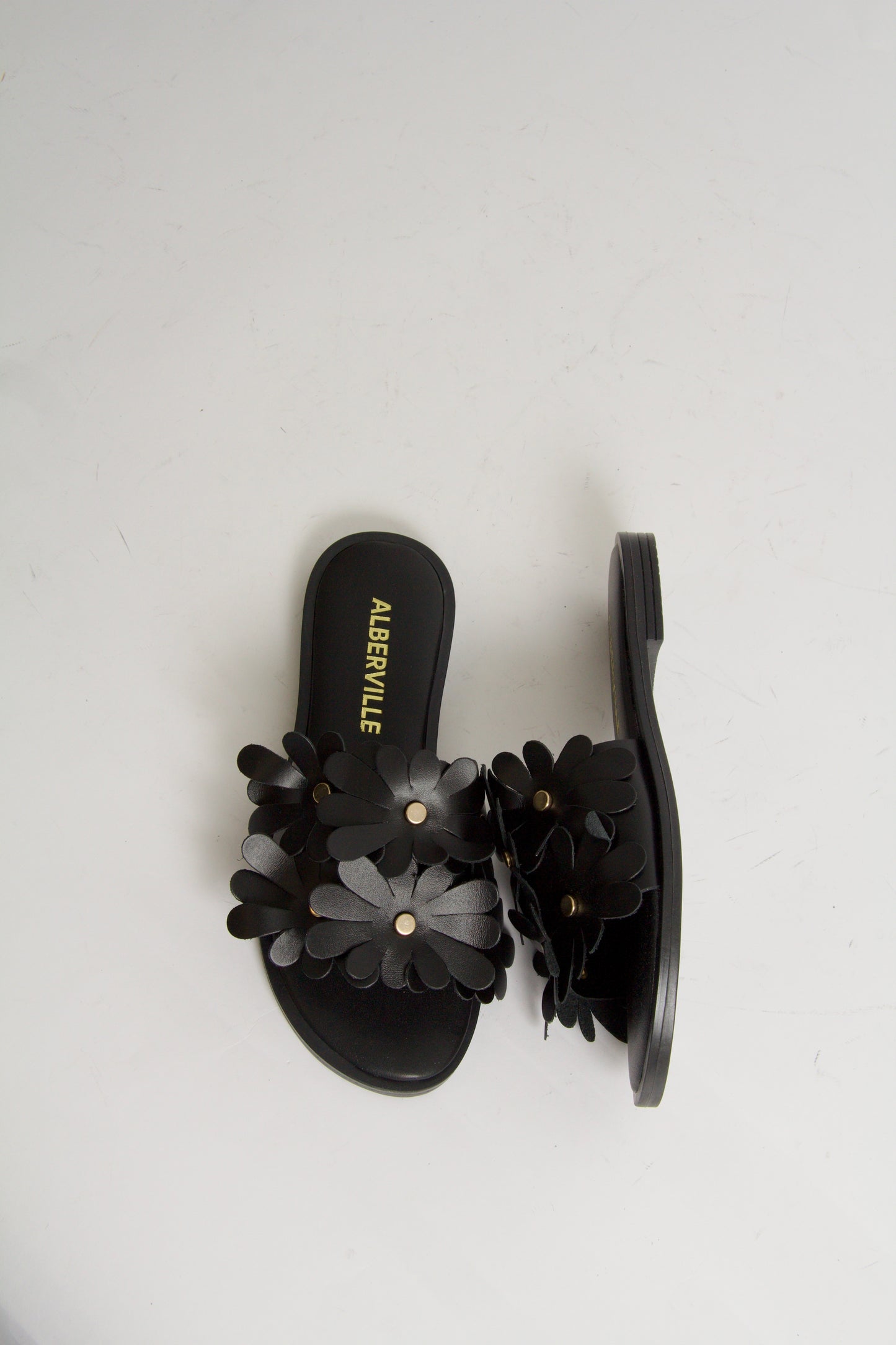 Yamama Black Leather Sandals