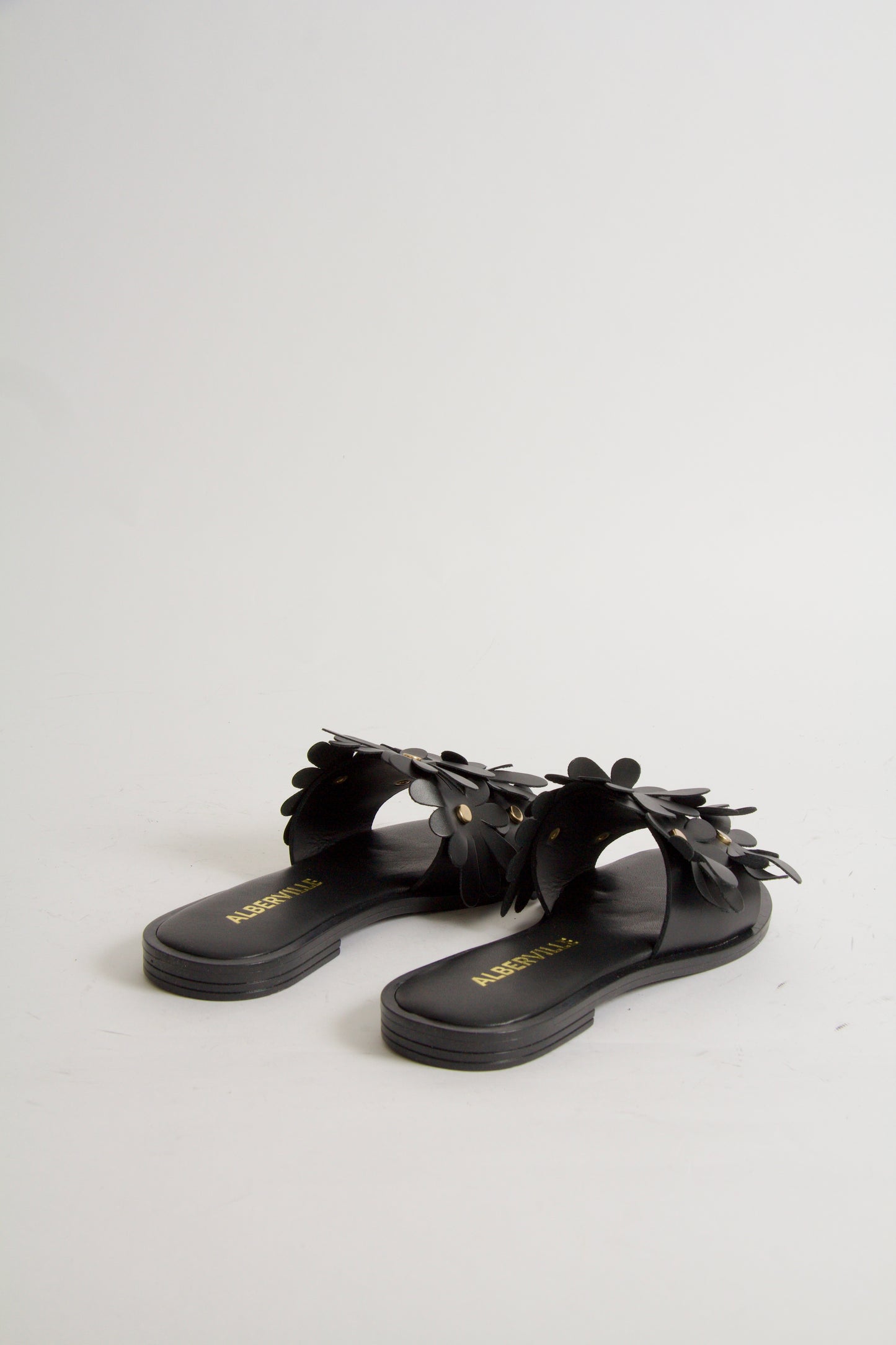 Yamama Black Leather Sandals