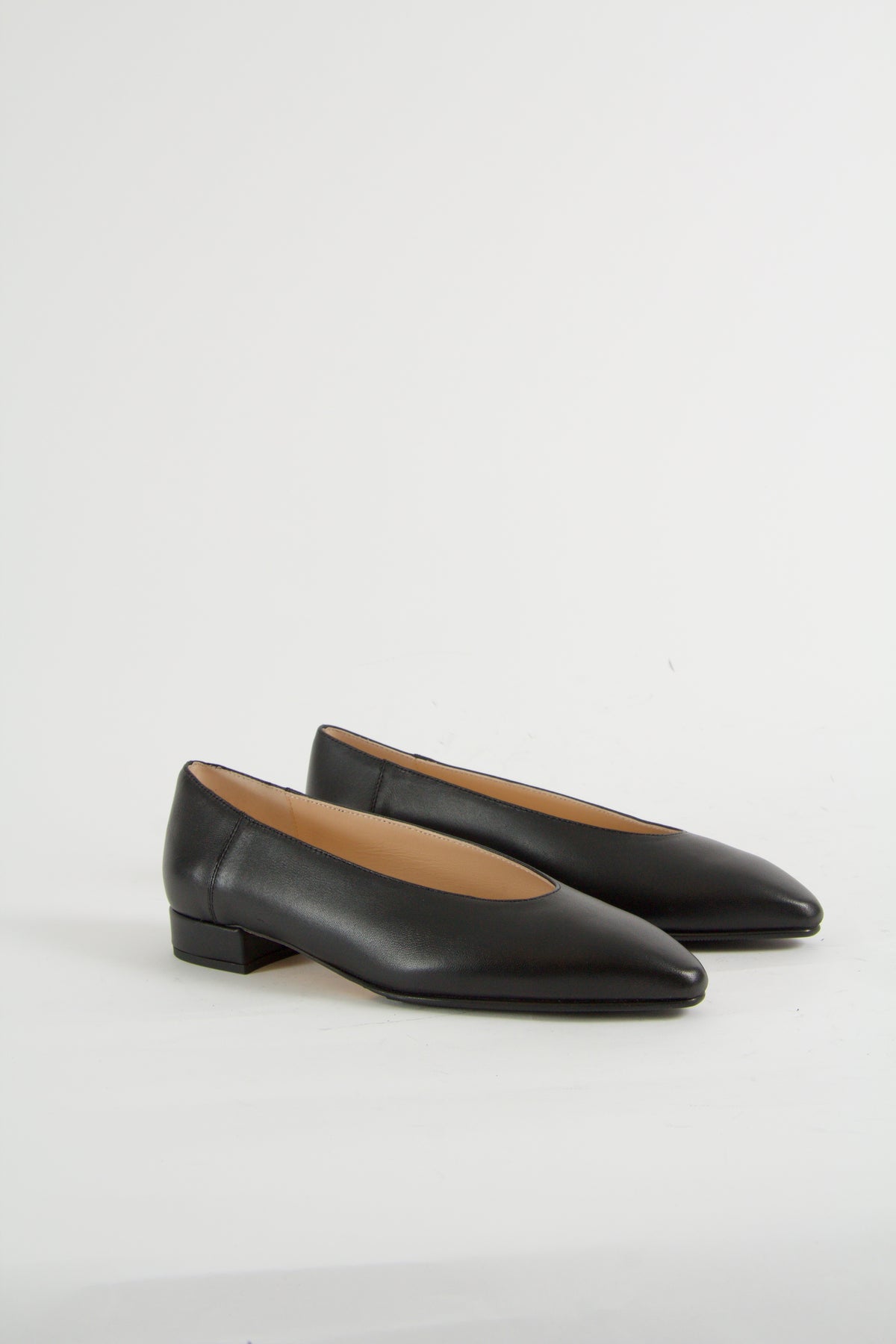Zia Black Flat Pumps