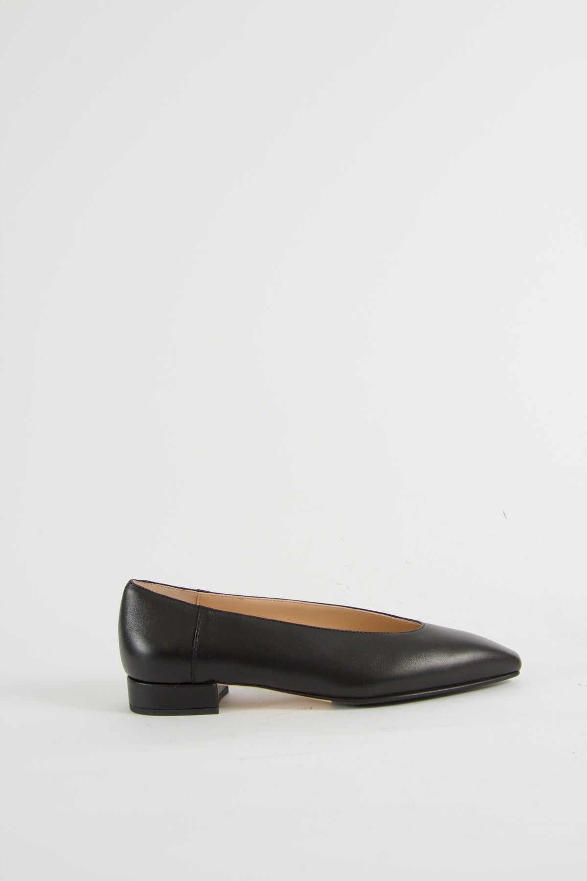 Zia Black Flat Pumps