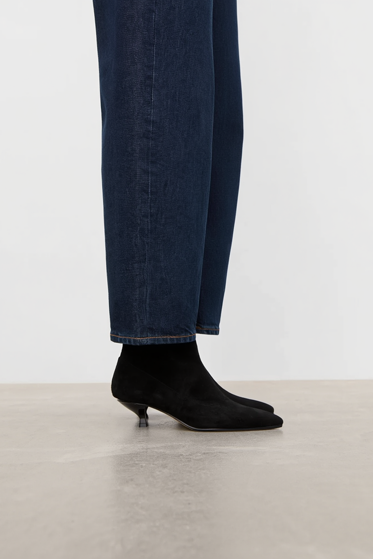 Yolanda Boots i Svart Mocka
