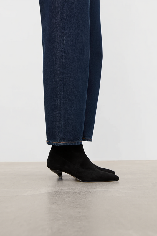 Yolanda Boots i Svart Mocka